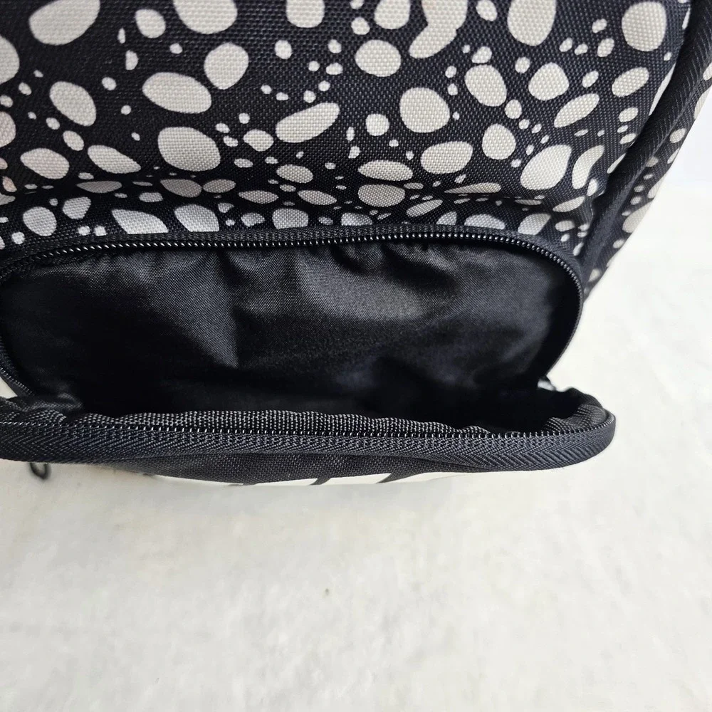 Nike Insulated Lunch Bag 6L 11x8x5 Nike Logo Blk/Wht w ID Insert UNISEX. EUC